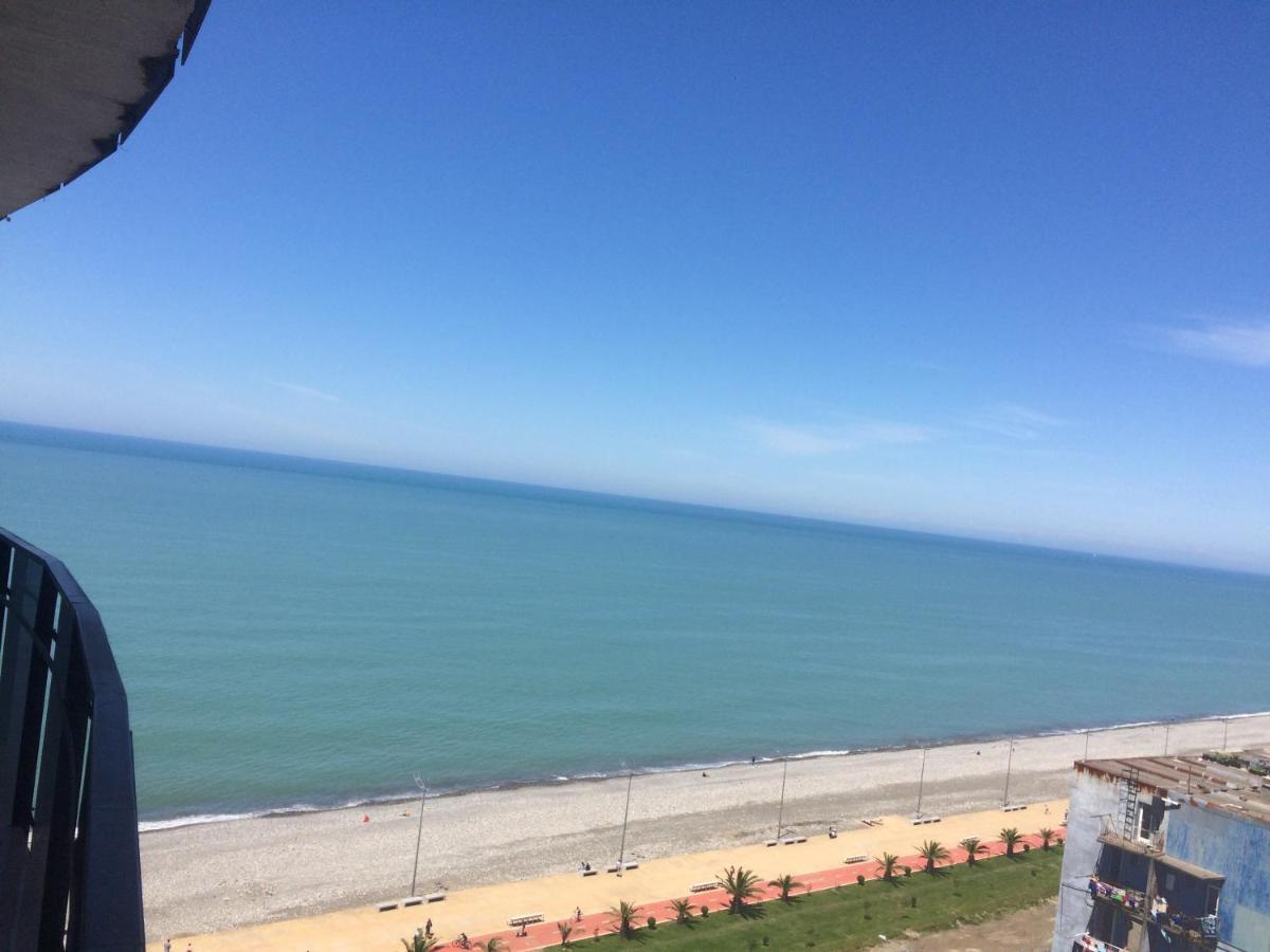 House On The Beach Batumi Exterior foto