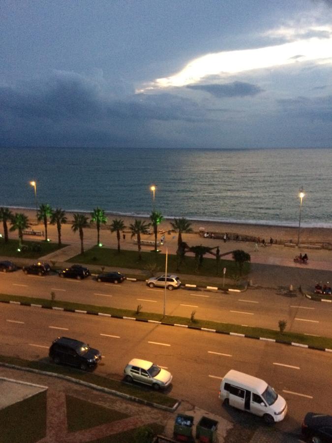 House On The Beach Batumi Exterior foto